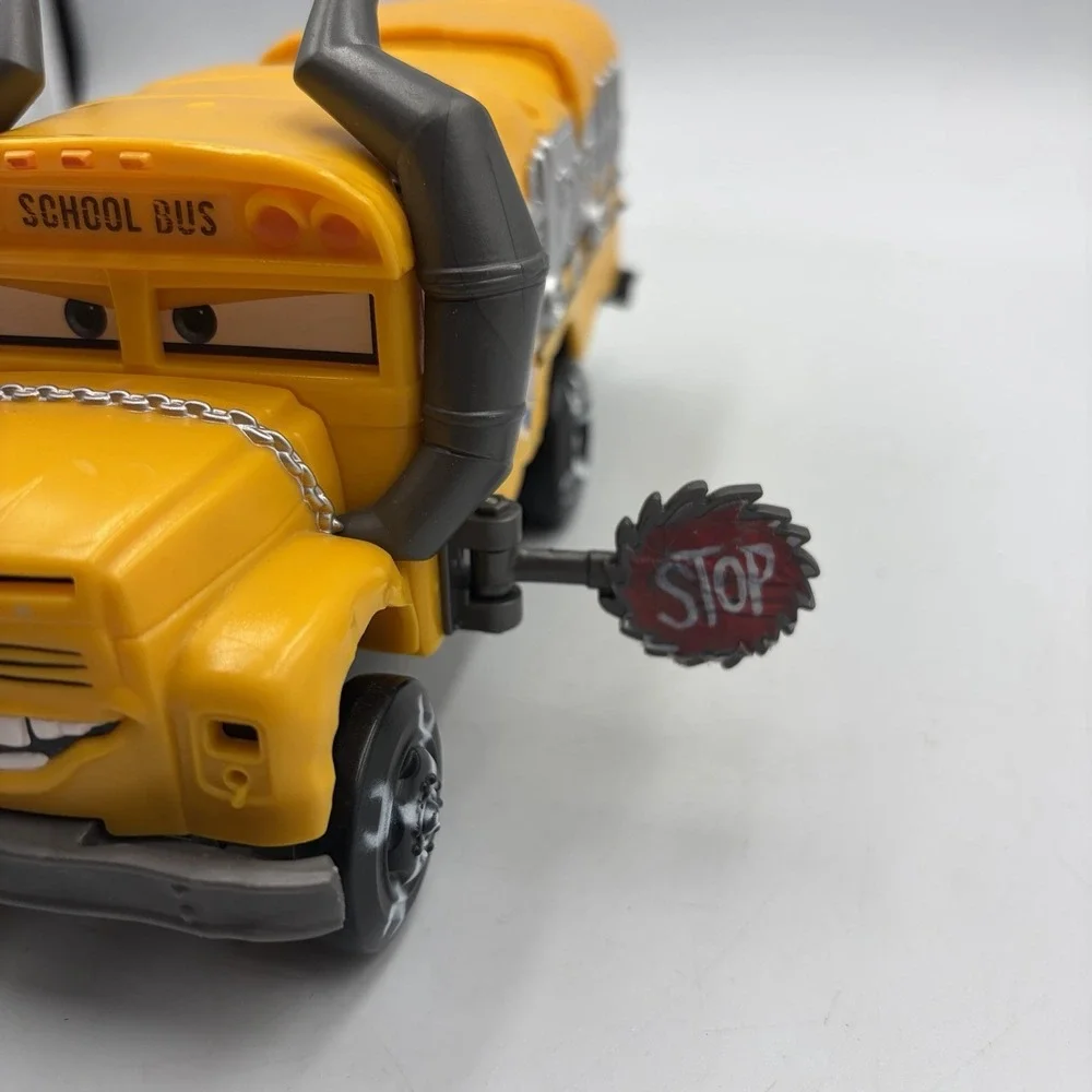 Disney Pixar Cars 3 Crunch & Crash Miss Fritter Yellow Bus 2017 Mattel GUC